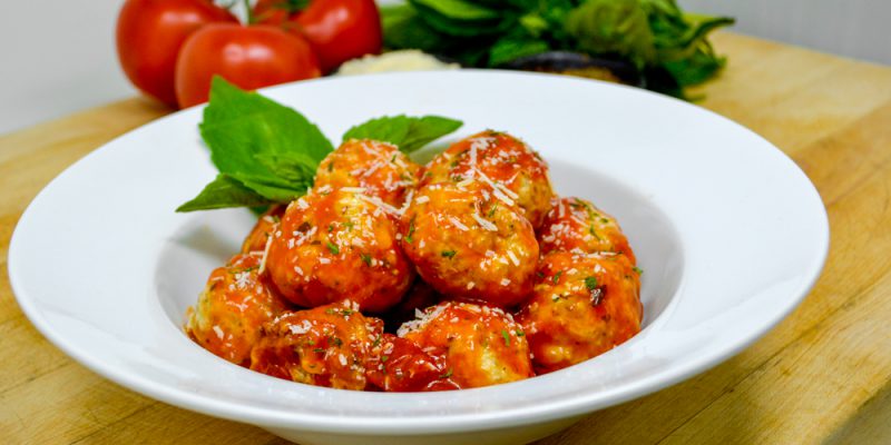Chicken_Meatballs_Marinara_Glamour_Sm Chicken_Meatballs_Marinara_Glamour_Sm